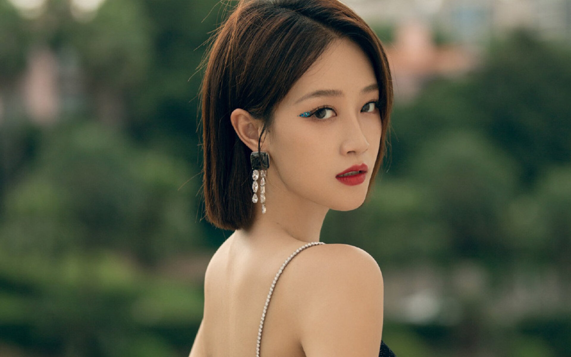 五大联赛球员适应期影响球队前半赛季走势，五大联赛各位置赛季十佳球员